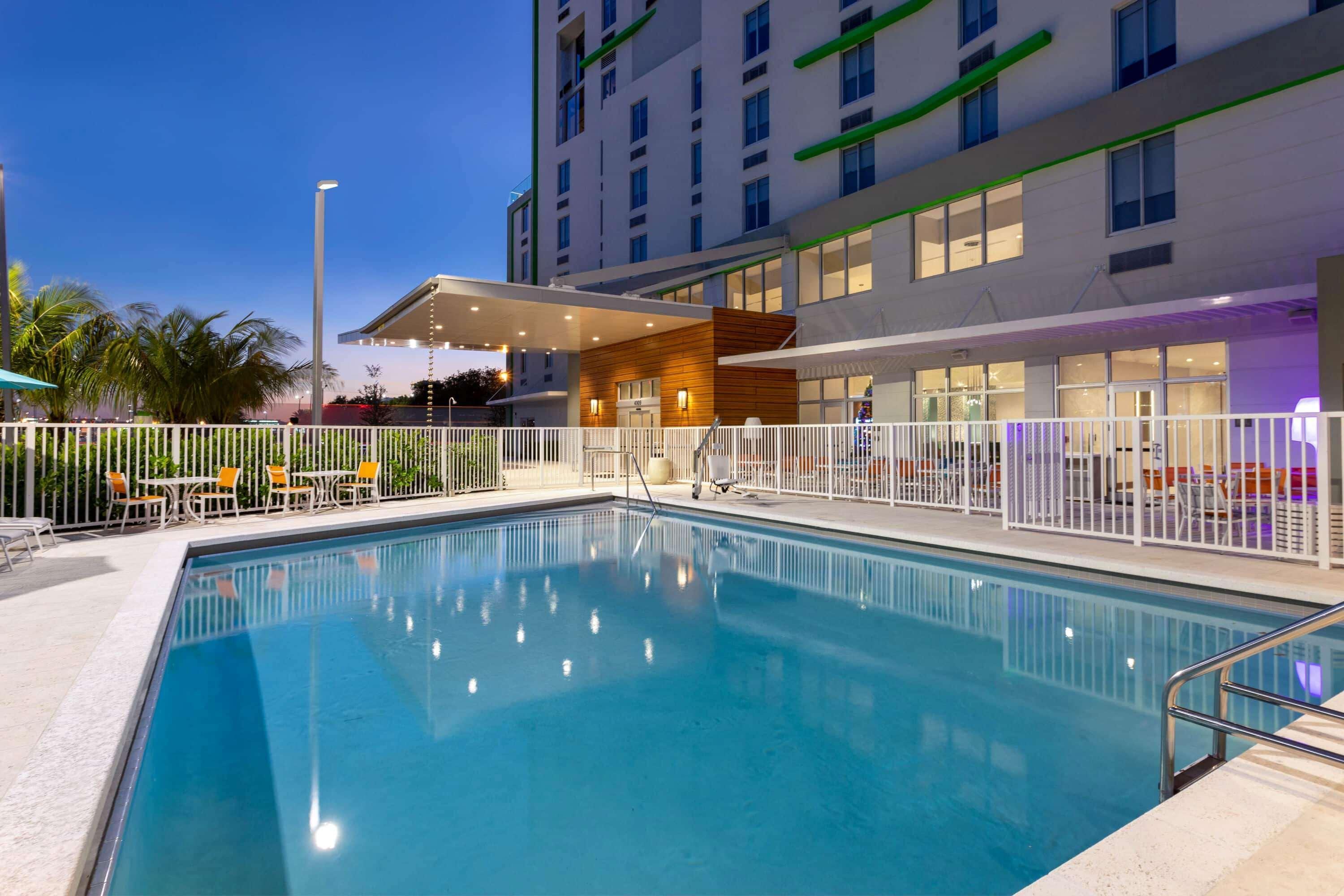 Hotel Wyndham Garden Miami International Airport Extérieur photo